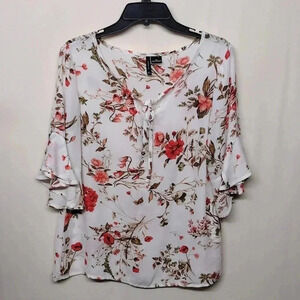 New Directions Floral Blouse